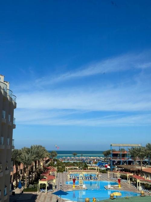 Заплетаю кудри даже на отдыхе в другой стране. 04