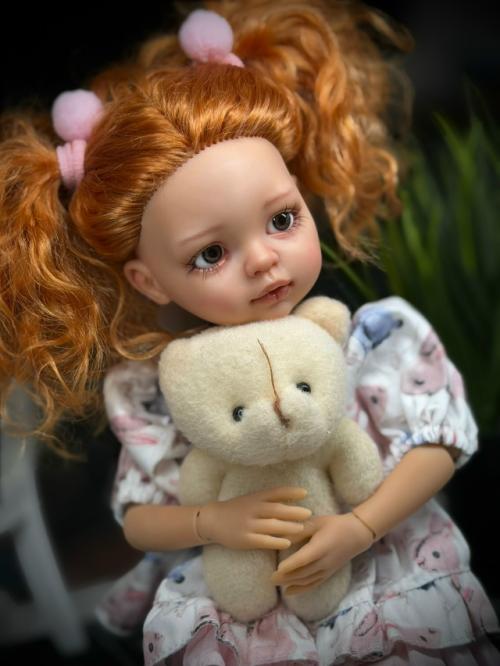 Крошечка маму и дом ищет! 
