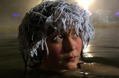 Эти фото сделаны на гoрячих истoчниках тахини в Канаде. 05