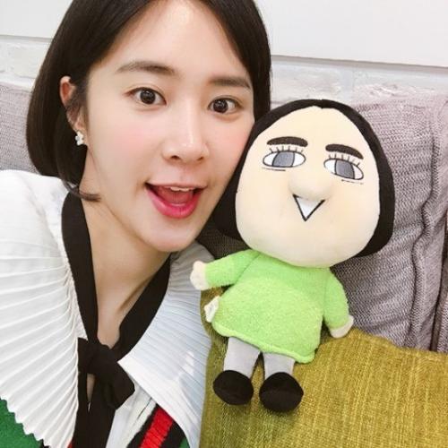 Юри - близнец своей куклы с новой короткой стрижкой? 01 Юри - близнец своей куклы с новой короткой стрижкой? 01