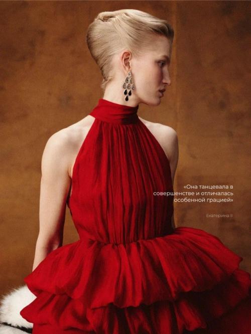 Первый лукбук 1811, вдохновленный парадными портретами исторической личности. 05