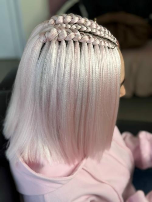 Когда то очень давно, я вообще не понимала прическу водопад. 05