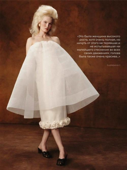 Первый лукбук 1811, вдохновленный парадными портретами исторической личности. 04