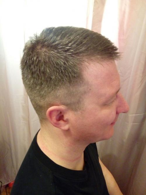 Выходные дома прошли не даром,: выспались, Миша пробовал себя в дизайне ноктевого сервиса, написал картину Парусник Надежды. 04