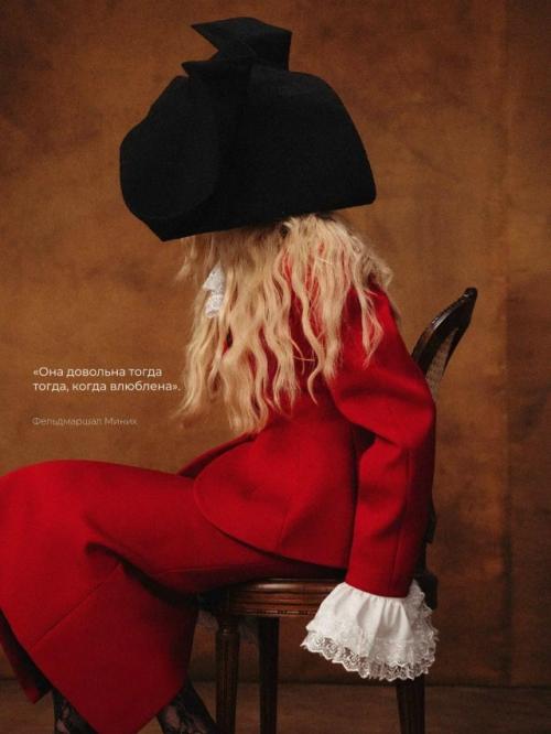 Первый лукбук 1811, вдохновленный парадными портретами исторической личности. 03