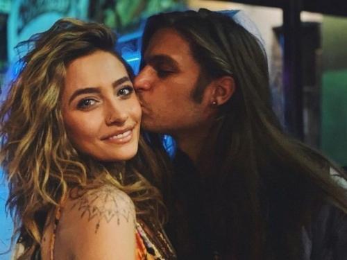 Красивая доченька великого Maйклa джeкcoнa. 04