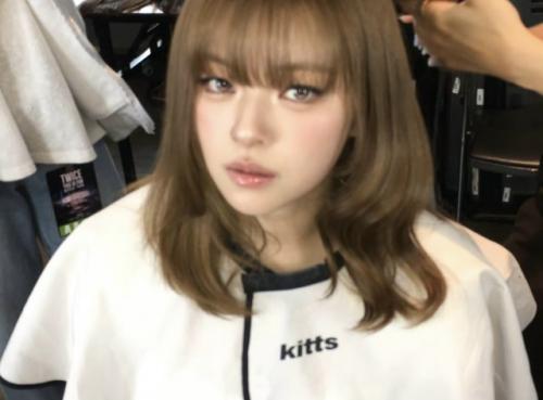 230326: новые фото чонён из Twice - это просто невероятное. 04