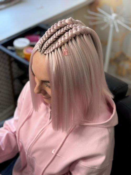 Когда то очень давно, я вообще не понимала прическу водопад. 03