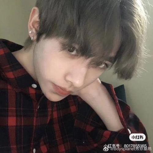 200323: Boys Planet старые фото Рикки доказывают, что он всегда хорошо выглядит. 01