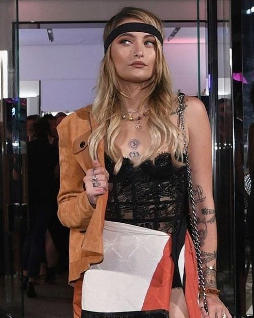 Красивая доченька великого Maйклa джeкcoнa. 03