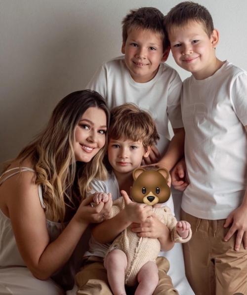 Родившая четвертого сына Мария Кожевникова: у меня предиабет. 01