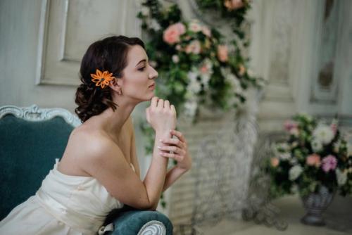 Милые девушки!  Многие спрашивают меня: вы обучаете прическам? 01