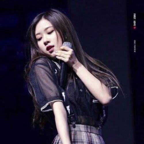 260426: брюнетка - розэ тоже чертовски хороша. 01