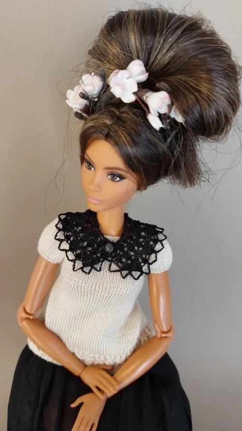 Воротнички могут быть не только белыми, но даже и черными. 02