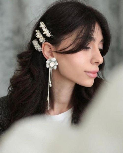 Жемчуг. В этом году будет особенно модным декором для волос - украшения с жемчугом. 06