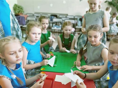 20 мая учащиеся 2 класса нашей детской школы искусств показали своим родителям настоящий концерт! 09