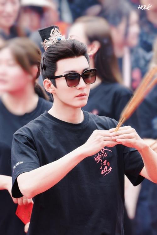 Прекрасный Лю сюэи на церемонии открытия съёмок новой дорамы. 05