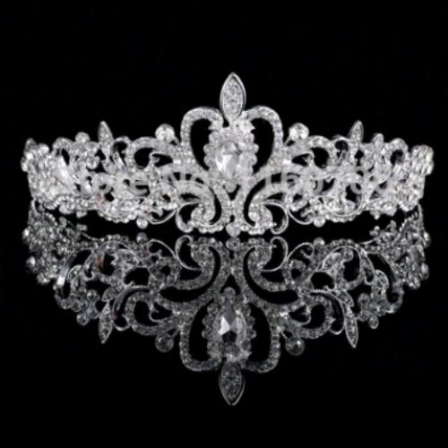 Милые девушки, совсем скоро теперь у меня вы сможете взять на прокат шикарные короны, диадемы разных видов? 02