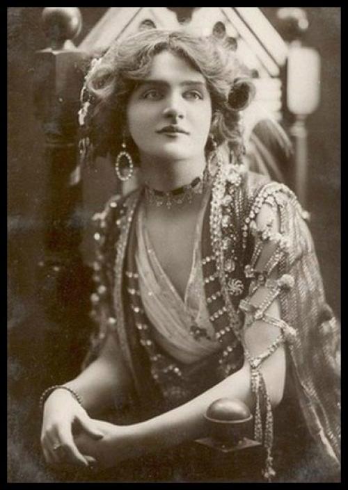 Мода рубежа 19-20 веков: от историзма к модерну. 02