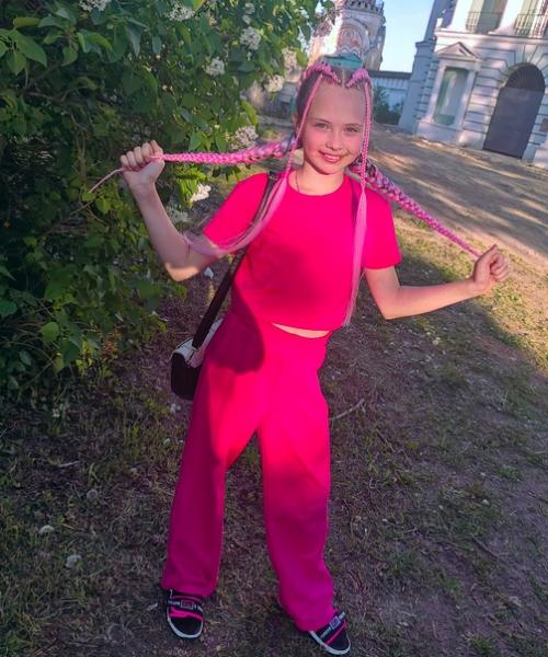 Прочувствуйте по фото в каком восторге от причёски моя гостья Верочка. 03