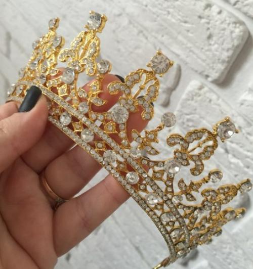 Милые девушки, совсем скоро теперь у меня вы сможете взять на прокат шикарные короны, диадемы разных видов? 04