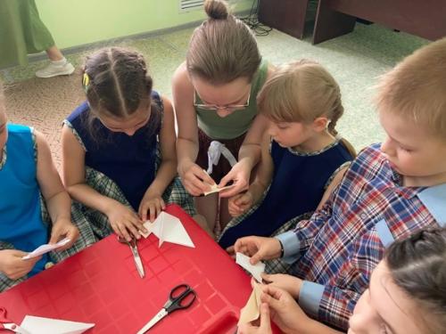 20 мая учащиеся 2 класса нашей детской школы искусств показали своим родителям настоящий концерт! 06