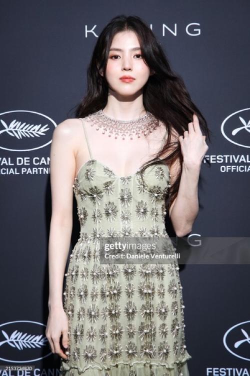 200524: хан сохи, посетившая каннский фестиваль, получает хорошие отзывы. 05 200524: хан сохи, посетившая каннский фестиваль, получает хорошие отзывы. 05