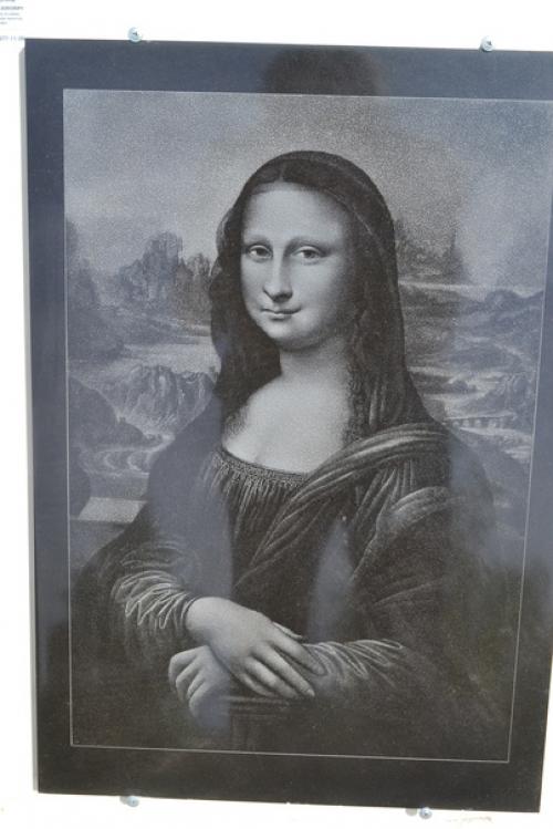 Небольшая выставка моих гравёрных работ на граните. 03