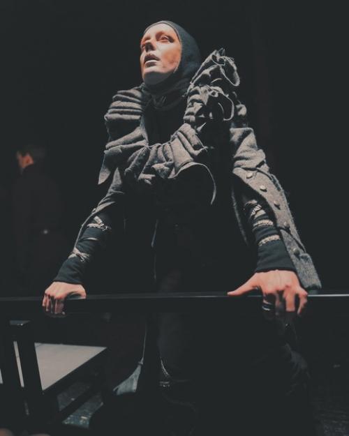 Одна из моих нелюбимых привычек, зажать и никому не показывать красивые фото с моей работой, как голум бережно храня Свою Прелесть. 03