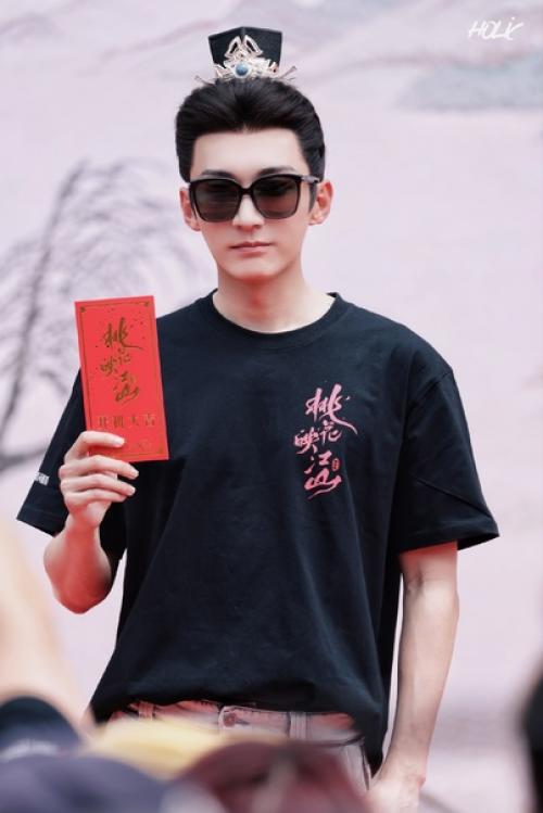 Прекрасный Лю сюэи на церемонии открытия съёмок новой дорамы. 04