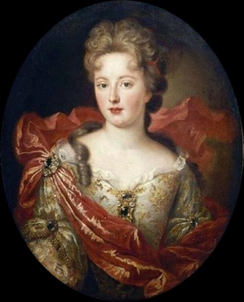 На экзамен по исторической причёске мы ищем моделей с длинными волосами, до плеча обязательно, ниже ещё лучше. 01