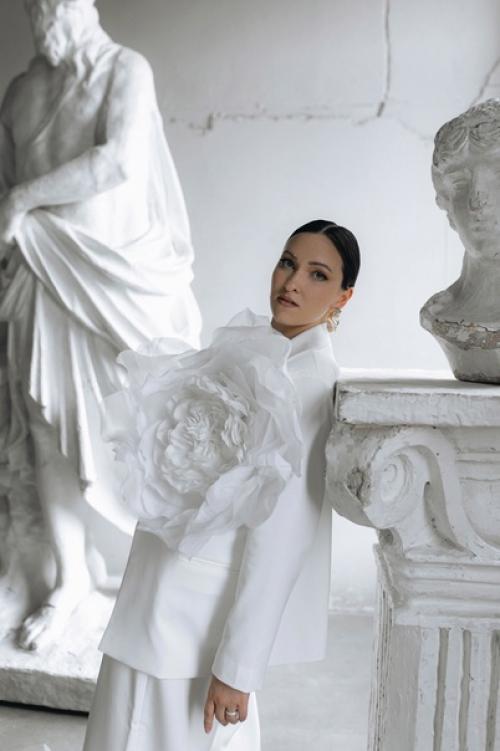 Моя брошь Ванесса приняла участие в сногсшибательной фотосессии. 03