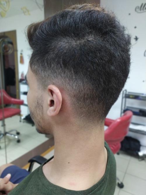 Стильная и модная мужская стрижка считается не только одним из способов самовыражения. 01