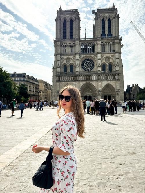 Париж разный.   Кто - то от него в восторге, кто - то в отчаянии. 06