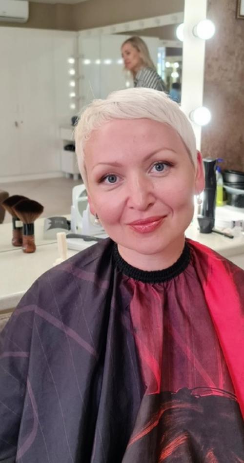 Пикси эта одна из самых актуальных и модных стрижек. 02