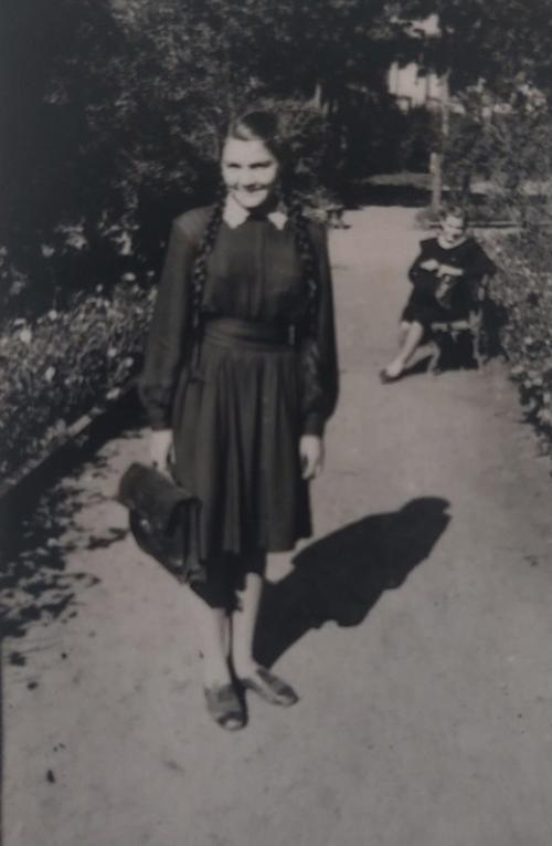 Моя бабушка Котова (в девичестве Иванова) Алла Петровна. 04