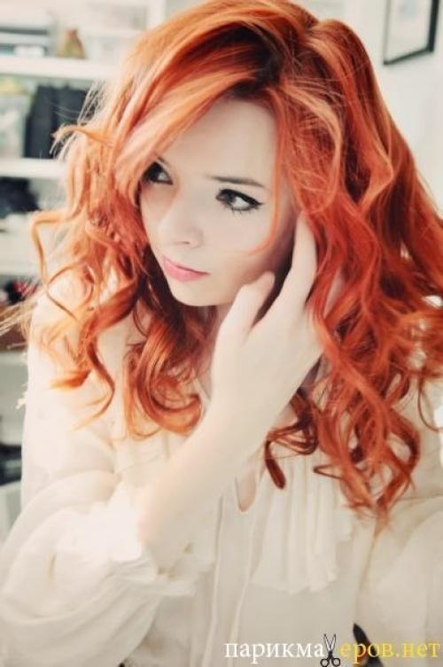 1 заколите верхнюю часть волос на затылке. 03