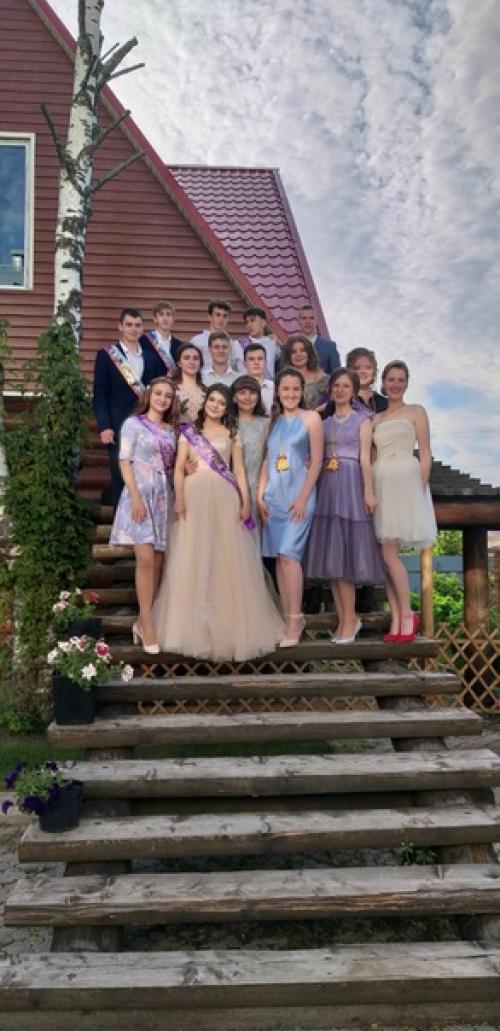 Ну вот.  Это мы счастливые родители. 01