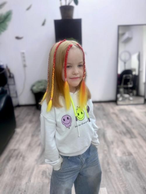 На днях к нам в студию заглянула замечательная семья: мама, дочка и сын. 03