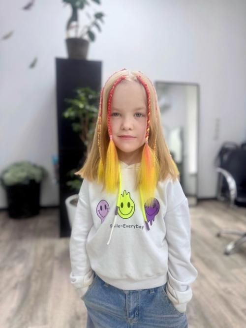 На днях к нам в студию заглянула замечательная семья: мама, дочка и сын. 02