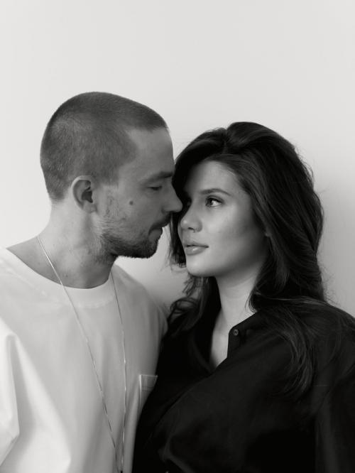 Александр петров поздравил жену с днем рождения. 03