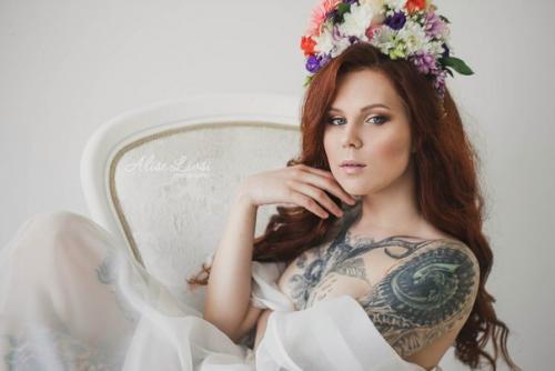 Внимание!  Моделям!   Думали ли вы о том, что сделав что-то хорошее, вложив в это что-то много труда, хочется показать это, а не прятать в ящик? 04