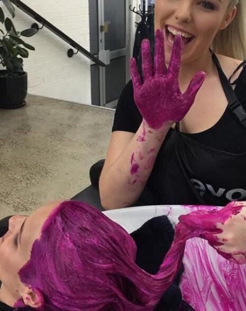 Парикмахеры Истерикипризнаются в том, что долго от всех скрывали. 02 Парикмахеры Истерикипризнаются в том, что долго от всех скрывали. 02