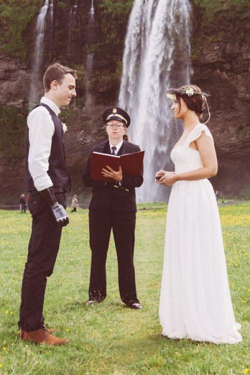 Эта пара не из обычных людей. 02