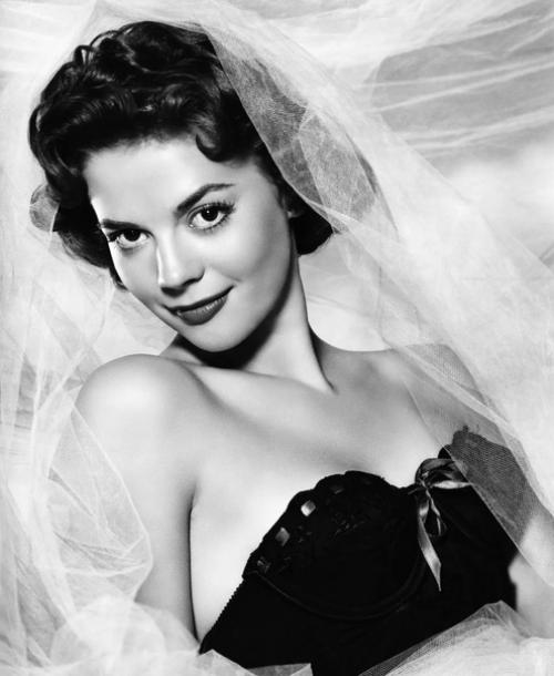 Красота спасет мир: главные голливудские дивы прошлого. 02