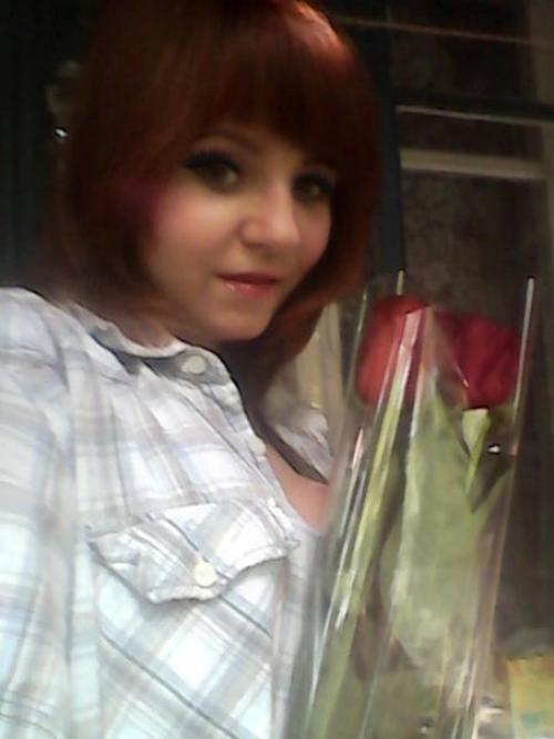 Люблю людей которые заставляют меня улыбаться. Как хорошо когда в твоей жизни есть люди, которые заставляют тебя улыбаться разговором, встречной улыбкой, поступками.