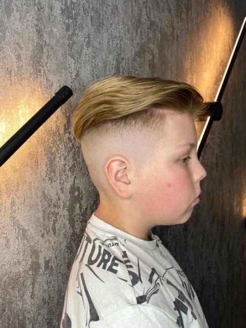 Модная стрижка Шторы для крутого юного гостя от барбера Алишера. 03