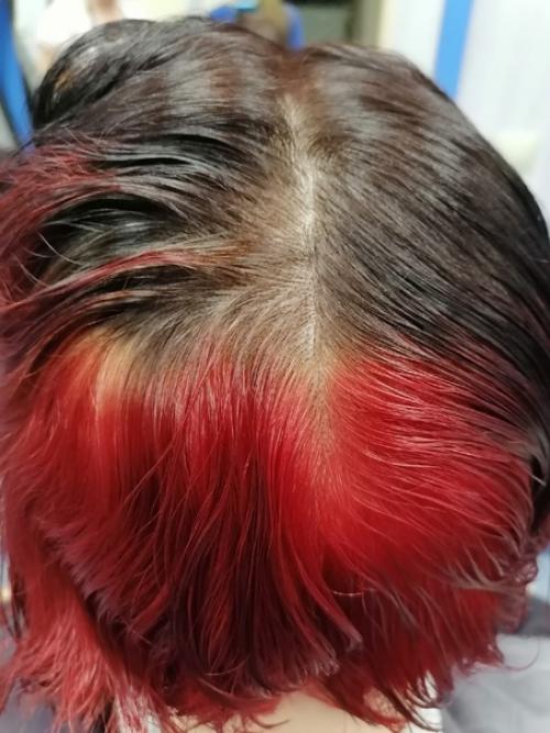 Хочу сообщить.  Я решила сходить подстричься и покрасить волосы, креативную причёску сделать. 04