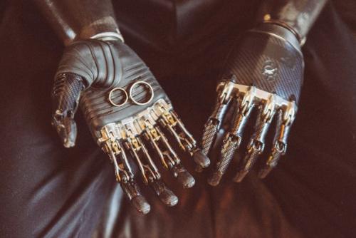 Эта пара не из обычных людей. 04