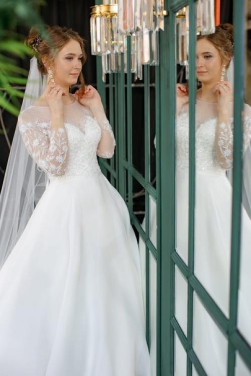 Красотка невеста с прической и макияжем от меня. 03